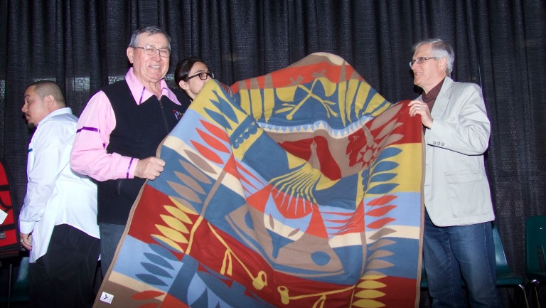 Amiskwaciy Elders Don Langford and Leith Campbell prepared the blanket ceremony. 