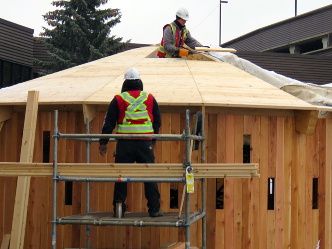 Constructing the roof required special skills and an eye for detail.