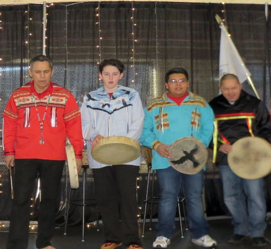 w2Amiskwaciy staff, students and Elders entertain during annual Christmas Feast (2)