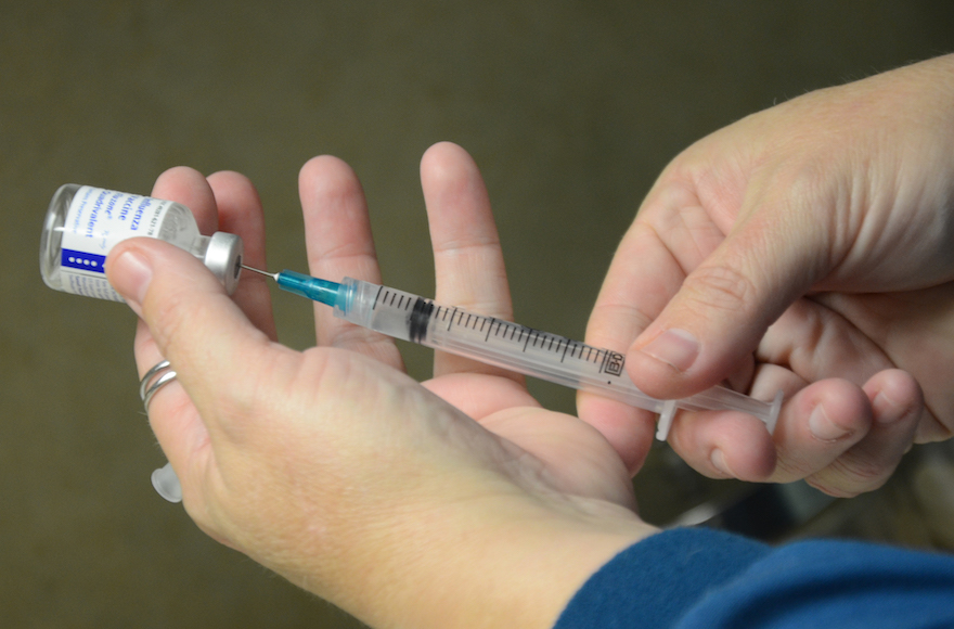 Alberta announces vaccine rollout - Seniors age 75+ can book their